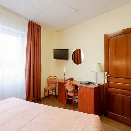 Otel Voyage 2*