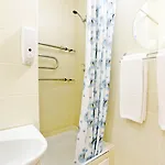 Hotell Voyage 2*