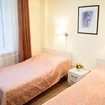 Hotell Voyage 2*